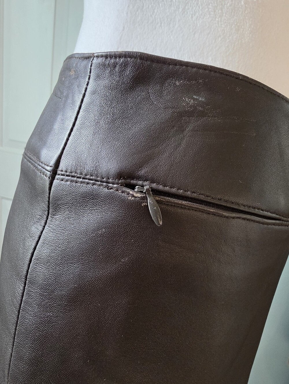 Vintage Lord & Taylor Nappa Leather Pencil Skirt Womens 2P Dark Brown Timeless - Picture 11 of 16